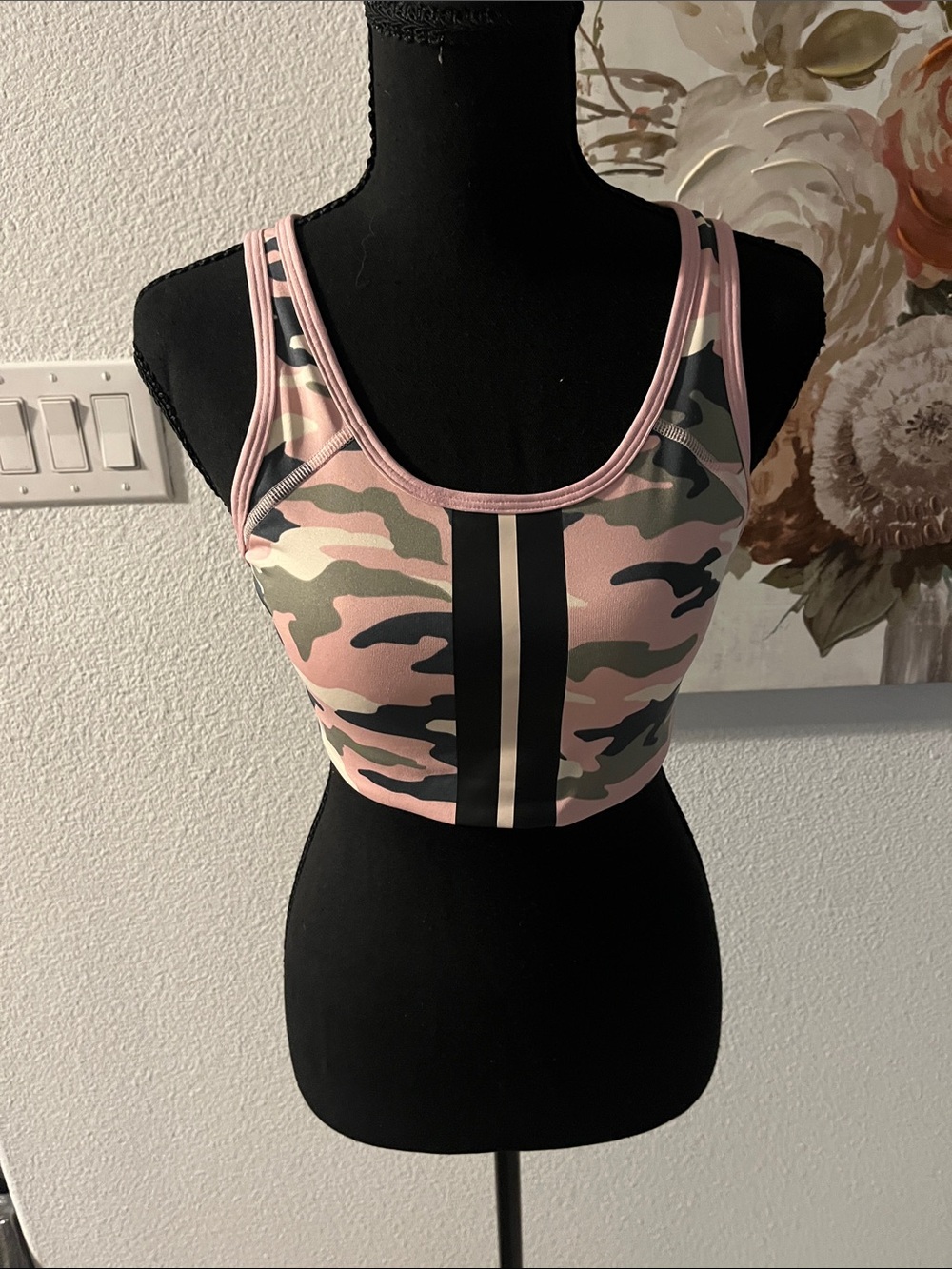 VS pink sports bra size medium